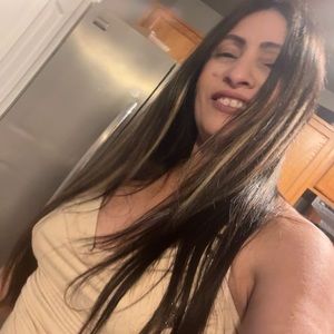 Meet your Posher, Nelly rosa